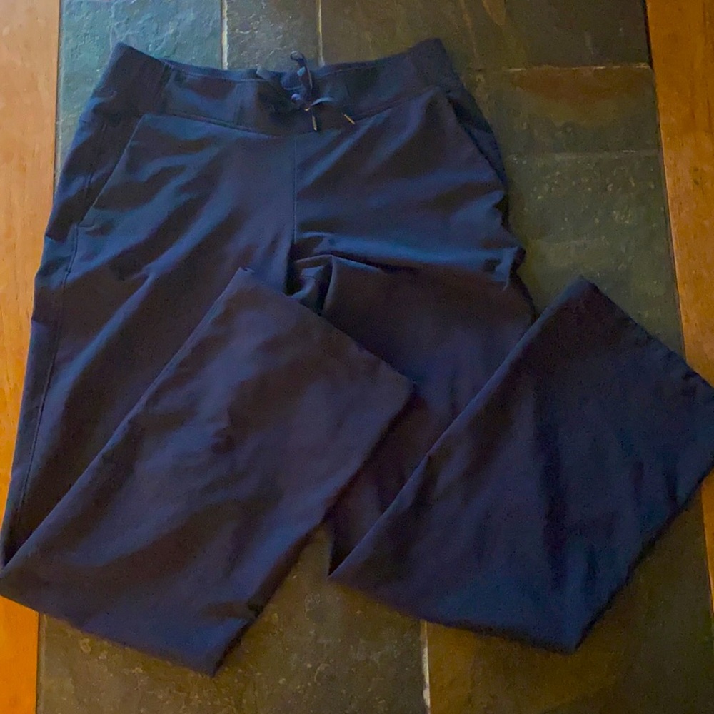 Athleta Wide Leg Relaxed Fit Athletic Pants - M